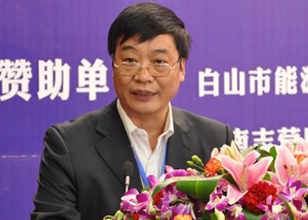 認(rèn)真研究落實(shí)國家產(chǎn)業(yè)政策，作好企業(yè)政策調(diào)整，促進(jìn)發(fā)展