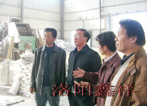 中國磨料磨具協(xié)會到伊川等地調(diào)研