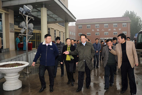 商丘市省人大代表團(tuán)到易成公司參觀考察