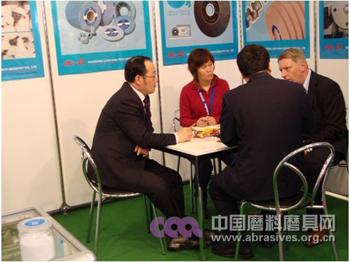 磨料磨具分會組團參展、參觀2012年德國國際磨削技術(shù)與設(shè)備展覽會紀(jì)實