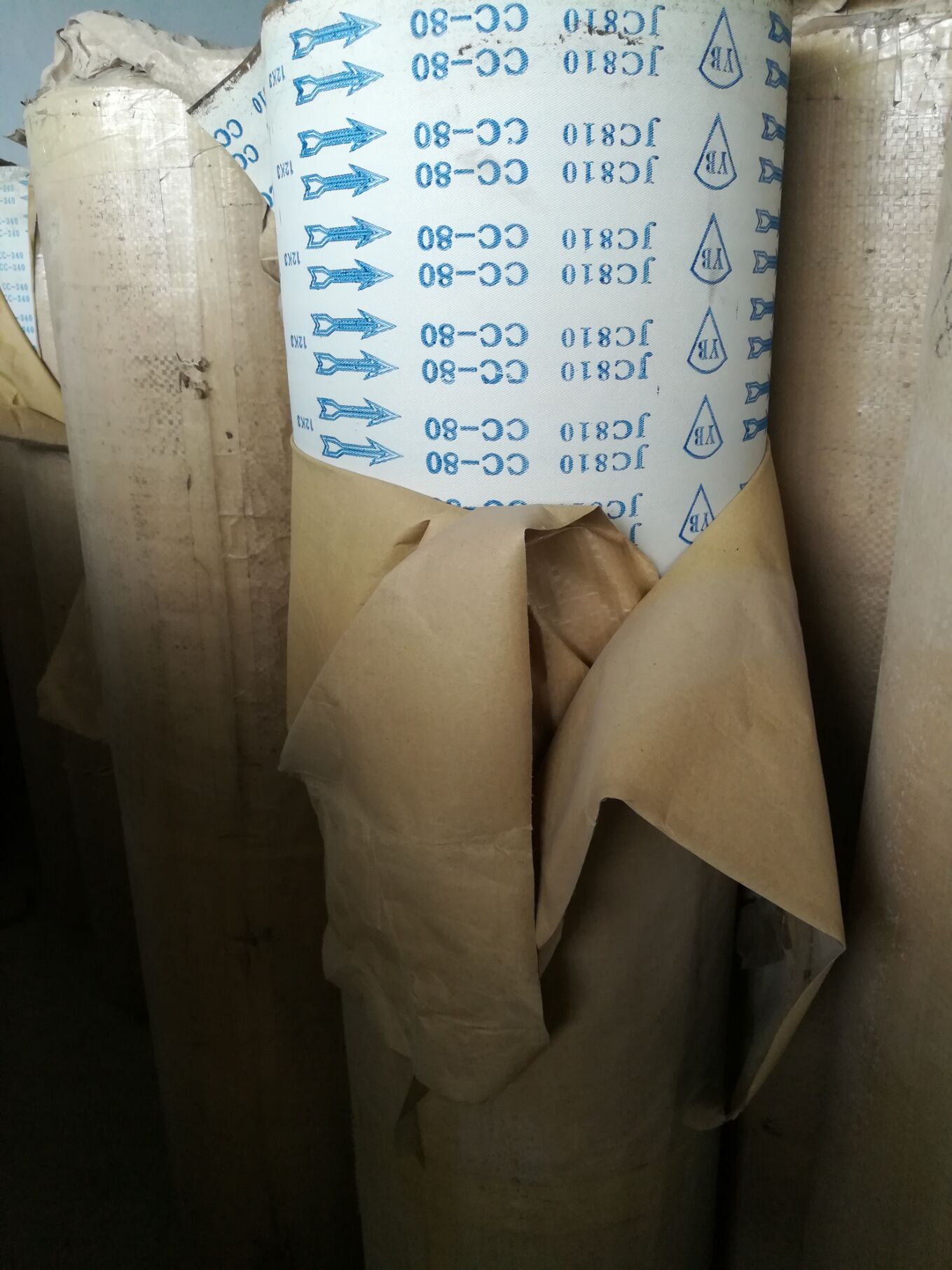 低價(jià)處理碳化硅軟布砂布卷JC810 碳化硅 砂布 JC810 1.37*100M 起訂量不限