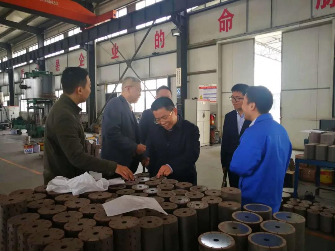 鄂州市政府政策研究室領導一行調研金剛石產業