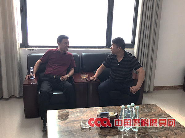 協會秘書長陳鵬一行調研登封地區磨料磨具企業