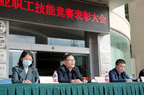 黃河旋風隆重召開許昌市2022年超硬材料行業職工技能競賽表彰大會
