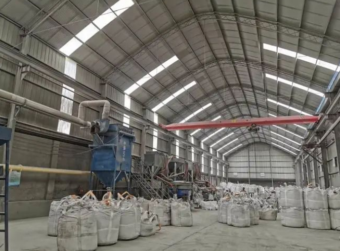 伊川鋒利：嚴峻挑戰下，把普通的棕剛玉做到不普通！