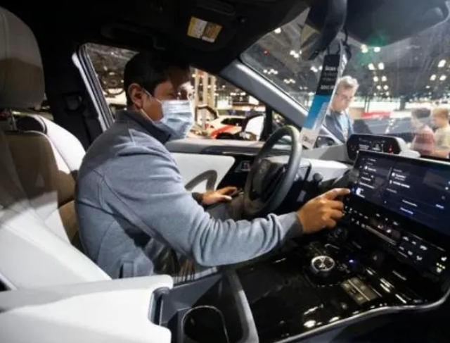報告：汽車產業芯片短缺將至少持續至2024年