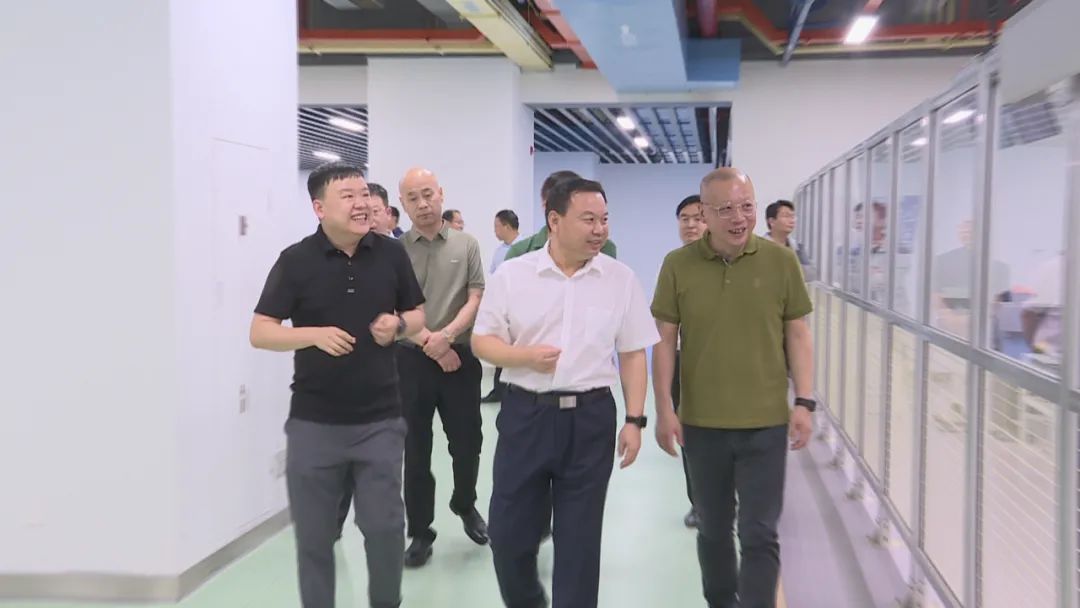 孫榮軍帶隊(duì)到成都、鄭州、登封等地開展招商引資活動