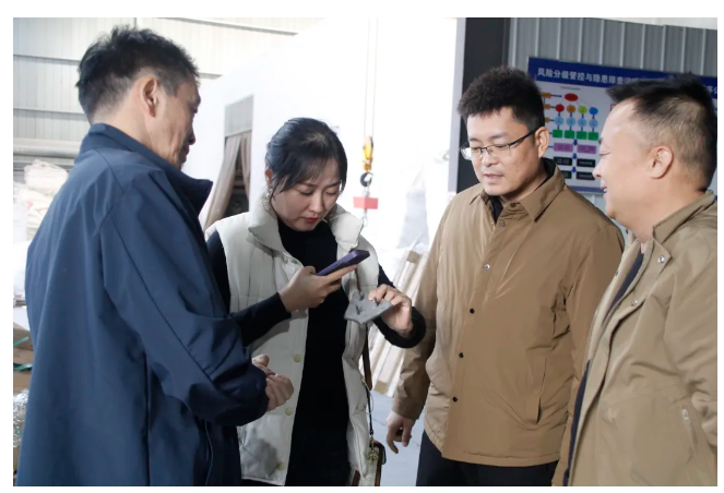 中國超硬材料網一行走訪旭坤磨料磨具、弘元超硬材料